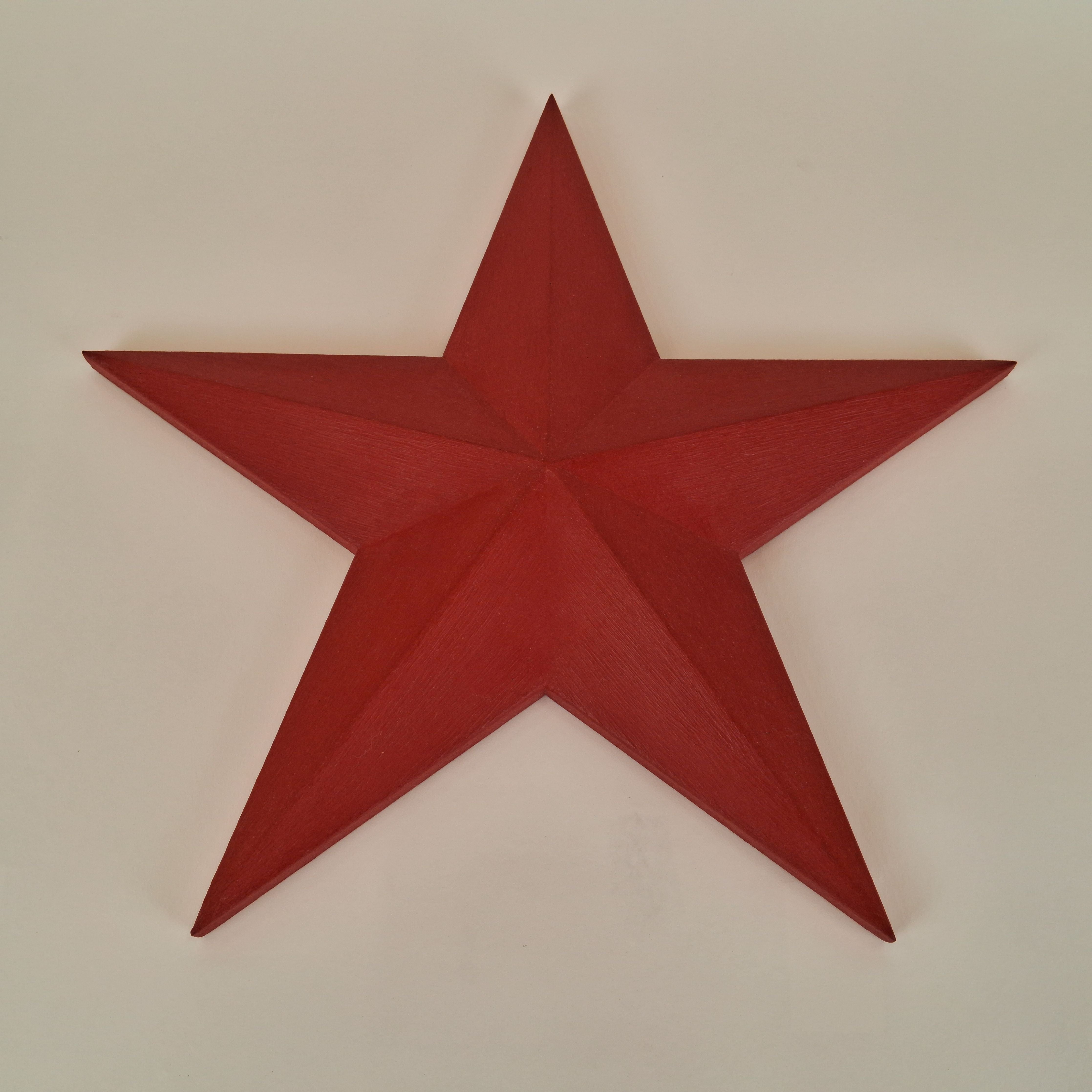 Barn star medium red £32